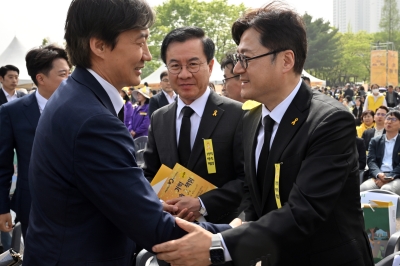 민주 “교섭단체 20석 유지해야”…조국혁신당과 불편한 경쟁적 협력관계?