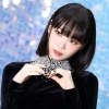 thumbnail - “안정 취해야” 르세라핌 김채원, 활동 잠정 중단…안타까운 근황 전해졌다