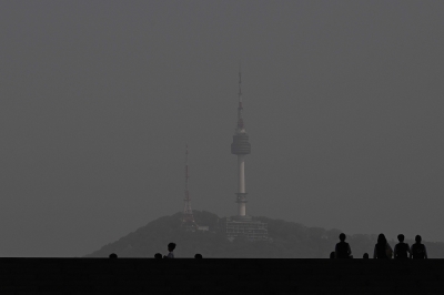 경제도 하늘도… 답답한 나날들