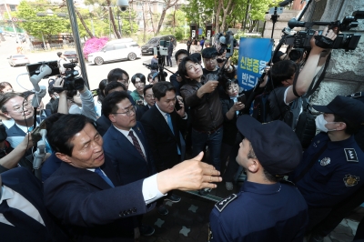 檢에 몰려간 민주 “이화영 술판 회유, 국조·특검 추진” 맹공