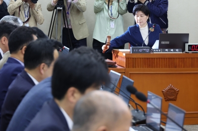 야당, ‘가맹사업법·민주유공자법’ 본회의 직회부…단독 의결