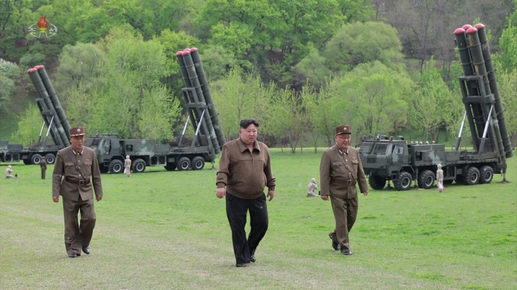 김정은, 첫 핵반격가상종합전술훈련 지도