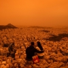 아테네 덮친 사하라 먼지폭풍… 온통 주황빛