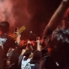 “한국을 격파했다”…‘불꽃 응원’ 인도네시아 열광의 도가니