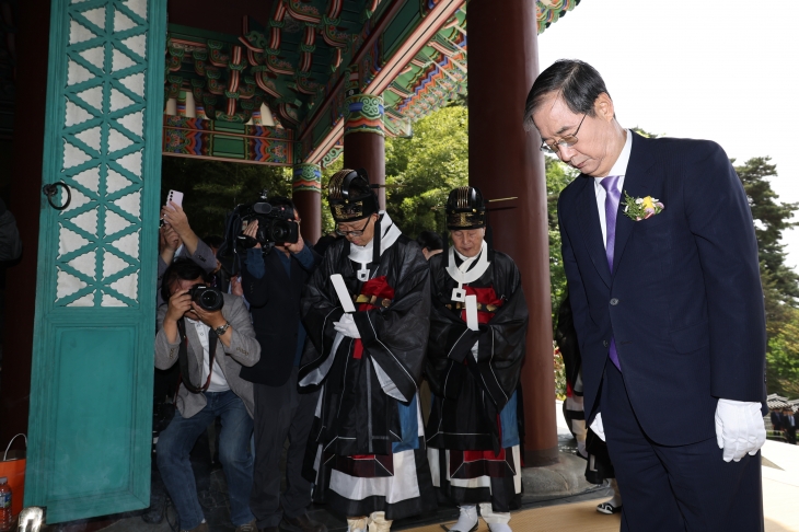 이순신 장군 탄신제 참석한 韓총리