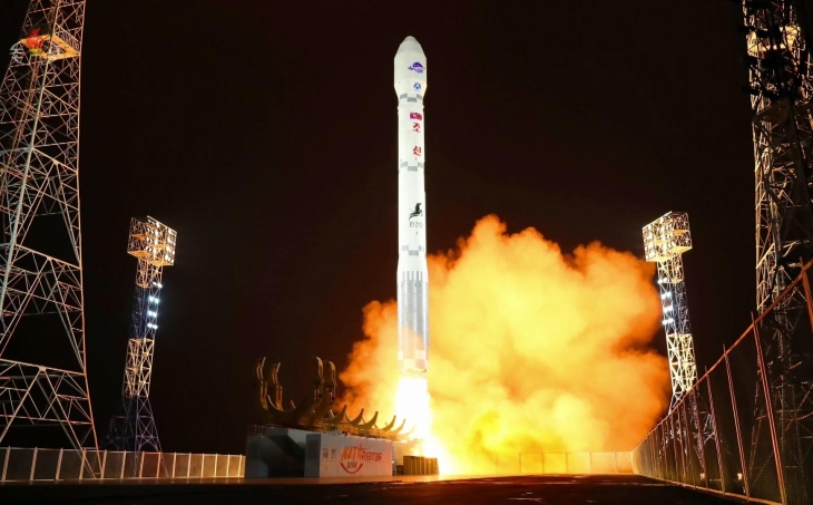 북한은 지난해 11월 22일 전날 밤 발사한 군사정찰위성 1호기 ‘만리경-1호’의 발사가 성공적으로 이뤄졌다고 밝혔다.   2023.11.22 조선중앙TV