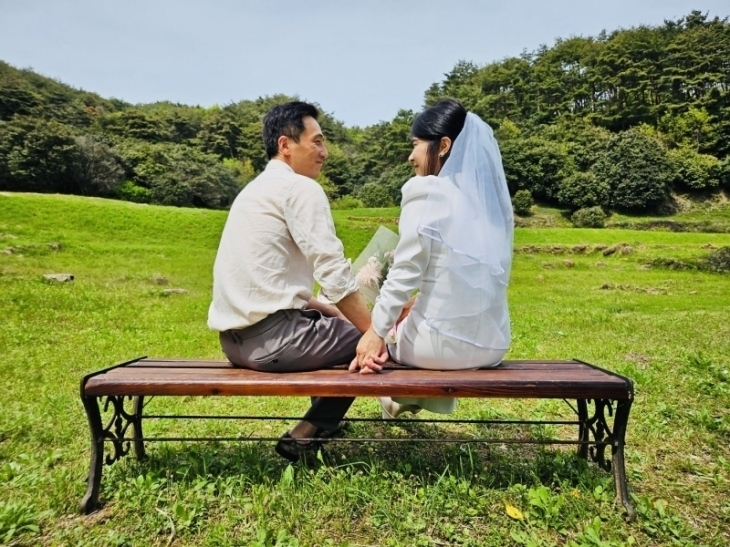 박철수 광양시의원과 광양시청 공무원 송은선 씨