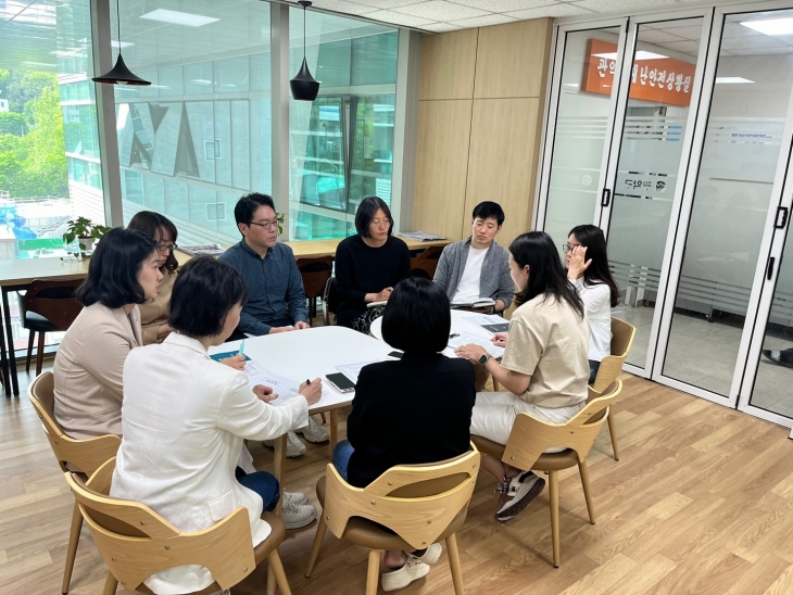 관악구의 ‘계약실무를 위한 똑똑 찾아가는 교육’이 열리고 있다. 관악구 제공