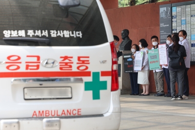 “2천명 근거 내라” 법원 요구…복지부 “충분히 제시 가능”