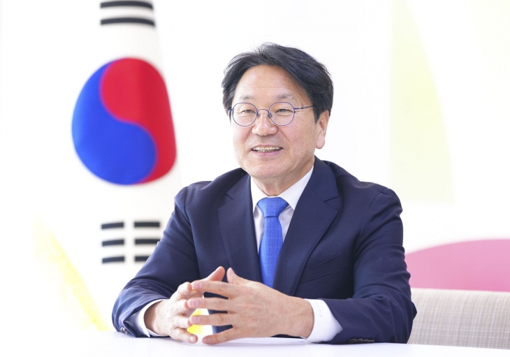 강기정 광주시장이 지난달 29일 광주시청 접견실에서 가진 서울신문과의 인터뷰에서 ‘꿀잼도시’의 의미와 조성 전략을 설명하고 있다.  광주시 제공