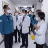외국 의대 졸업자 한국 의사 시험 합격 10명 중 4명…한 총리 “검증되지 않은 의사 진료 못해”(종합)