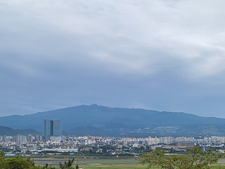 제주시내 전경. 제주 강동삼 기자