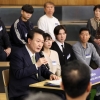 尹 “노동약자보호법 제정… 노동 개혁으로 양극화 해결·노동 약자 지원”