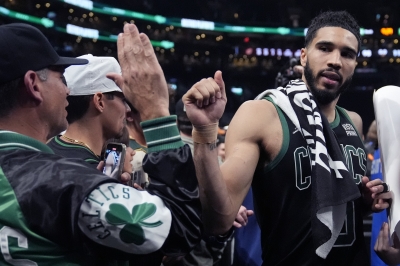 ‘테이텀 앞장’ NBA 최고 승률 보스턴, 콘퍼런스 결승 선착…3년 연속 동부 결승행