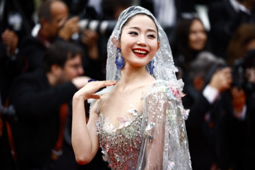 Qian Hui poses on the red carpet during arrivals for the screening of the film “Furiosa: A Mad Max Saga” Out of competition at the 77th Cannes Film Festival in Cannes, France, May 15, 2024. REUTERS 연합뉴스