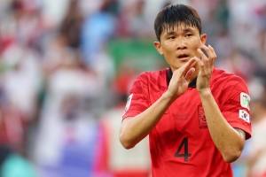 “더 강해지겠다” 김민재 조용히 귀국