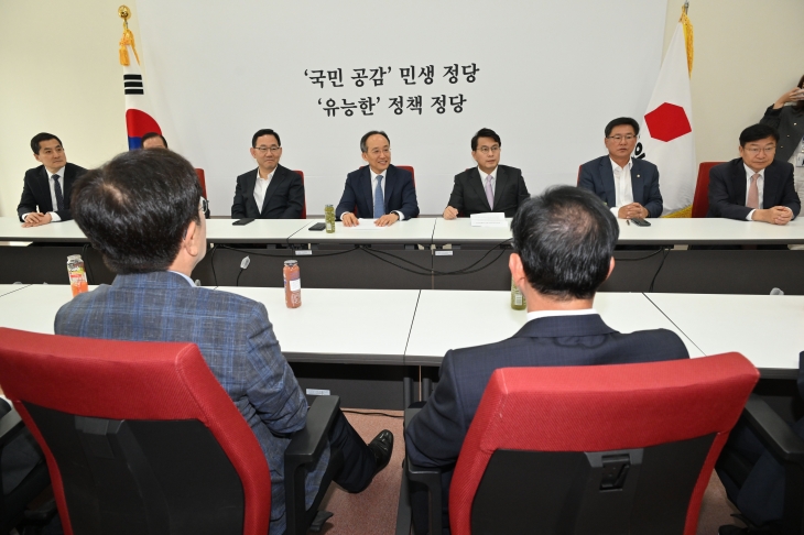 22일 국회에서 국민의힘 추경호 원내대표가 주재하는 중진회의가 열리고 있다. 안주영 전문기자