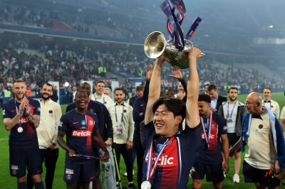 PSG 이강인, 절친 음바페 고별전에서 ‘3관왕’…새 시즌 과제는 입지 확보