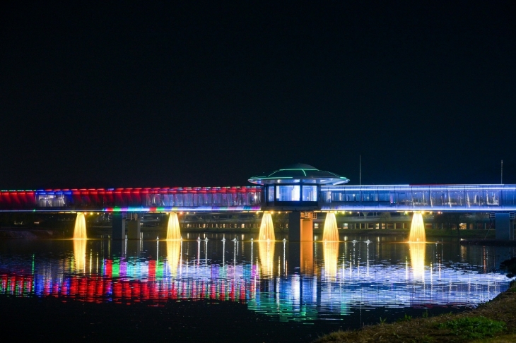 순천만국가정원 내 스페이스 브릿지 야경