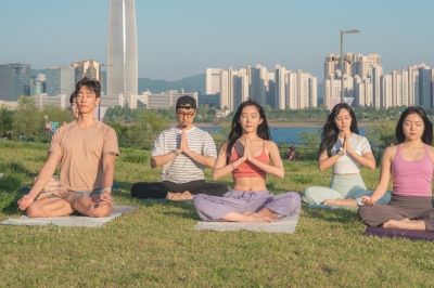 요가 즐기며 풀멍, 카약·패들보드 강습, 체험존·드론쇼… 한강 콘텐츠 다 모였네