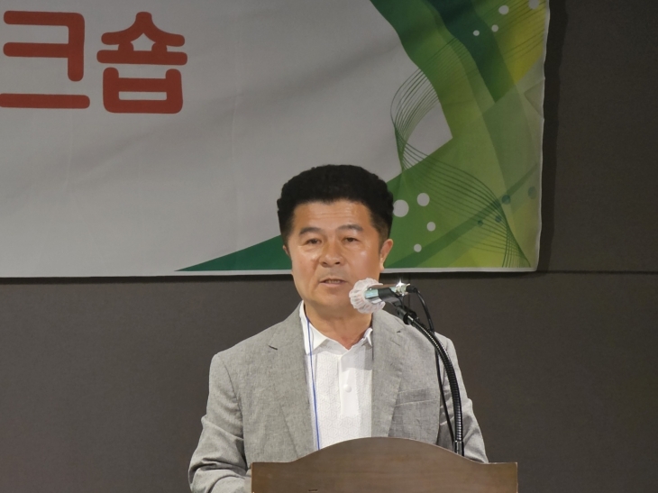 이호재 (사)전남뿌리기업협회장이 인사말을 통해  “전라남도 뿌리기업을 대변하는 실력 있는 협회가 되도록 하겠다”고 포부를 밝히고 있다.