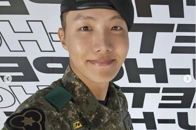 “군 복무는 큰 자부심” BTS 제이홉, 군경험담 최우수상