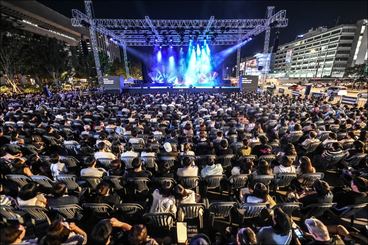 지난해 열린 서울시오페라단의 제1회 야외 오페라 공연 모습. 세종문화회관 제공