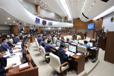 중학생 ‘무상교복’ 지원을 생활복·체육복까지