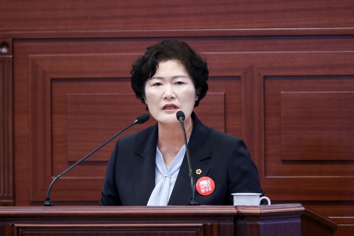 11일 제347회 경북도의회 제1차 정례회 본회의에서 도정질문을 하는 남영숙 의원. 경북도의회 제공