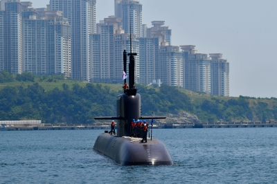 軍 전력 과시 “적 압도적 응징”…3000t급 안무함 훈련, 한국형 ‘수룡’ 공개