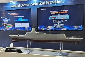 ‘2년 표류’ 한국형 차기 구축함… 한화·HD현대 경쟁 입찰로