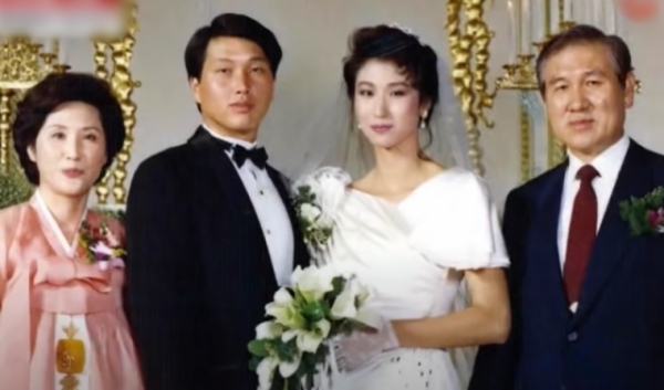 1988년 9월 최태원 회장과 노소영 관장의 결혼식 사진. 서울신문 DB