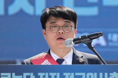 의협 “정부가 요구 안 받아들이면 27일부터 무기한 휴진”