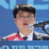 한발 물러선 의협 “27일 무기한 휴진→29일 회의로 결정”