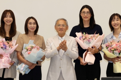 유인촌 장관 여자 배구 대표팀 은퇴 김연경 만나 격려