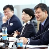 요양보호사 1명당 2.1명으로 축소… 외국 인력도 확대