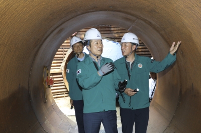 ‘인공수로 건설’ 직접 챙긴 서초구청장[현장 행정]