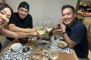 이지혜, 오랜만에 ‘샵’ 멤버들 모았는데…서지영만 없다