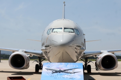 ‘잠수함 킬러’ 최신예 해상초계기 P-8A 인수… “적 잠수함 어항 속 물고기로 만들 것”