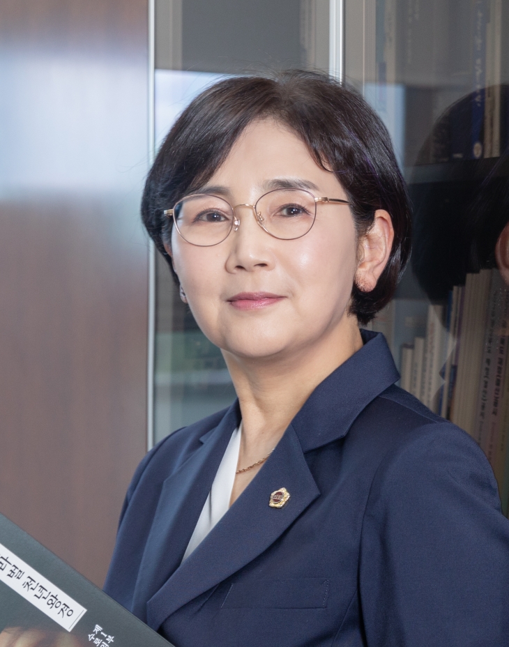 제12대 경북도의회 후반기 기획경제위원회 위원장으로 선출된 이선희 의원. 경북도의회 제공