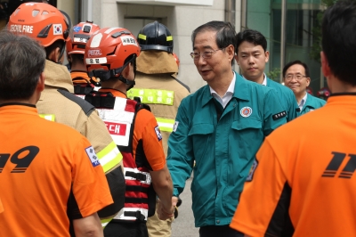 반지하 찾은 한덕수 “지하 공간 인명 피해 없게”