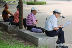 “서울에서만 4500억 쏟는다”…외신도 주목한 ‘한국 전염병’