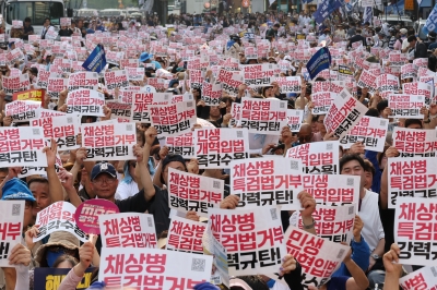 채 상병 관련 ‘상설 특검’ 꺼내는 민주… 與 “한일 축구 때 日 추천 주심 인정하겠나”