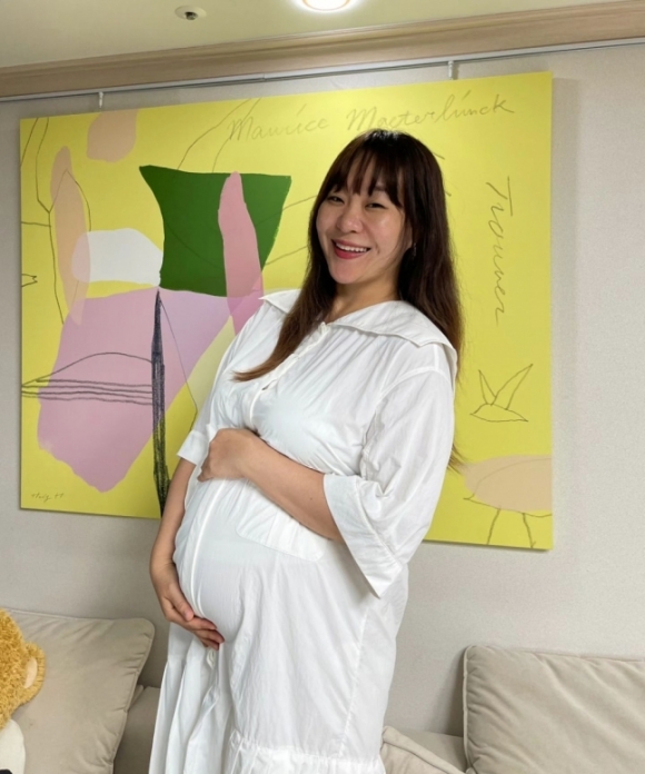 ‘아들 넷’ 정주리, 다섯째 임신…‘D라인’ 사진 공개