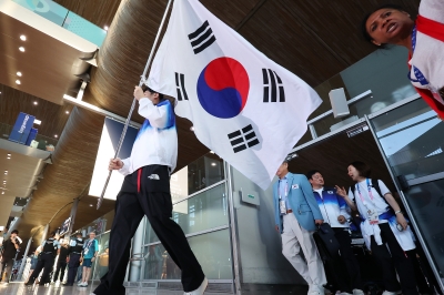 “파리야 팀코리아가 왔다” …대한민국 선수단 본단, 결전지 입성