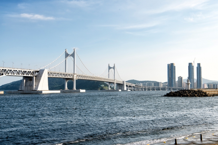 부산 광안대교. 아이클릭아트