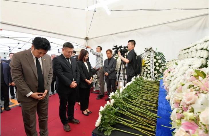 지난 18일 종로구 서울시교육청에서 열린 ‘서이초등학교 1주기 추모식’에 참석한 이새날 의원