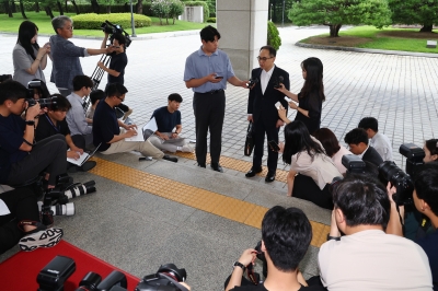 ‘이원석 패싱’ 논란에 대통령실 무대응…참모진 격앙