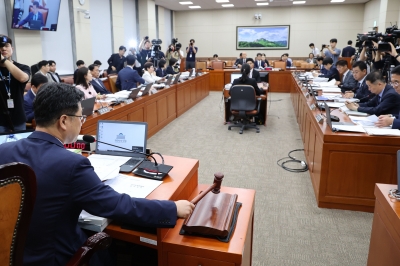 野, 환노위서 ‘노란봉투법’ 단독 처리… 이정식 “산업 현장 갈등 초래할 것”