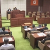 “의원 할아버지, 책상 밑에서 뭐해요?” 초등학생들 증언에 日 ‘발칵’